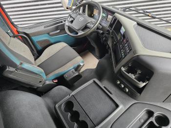 Volvo FM 330 / PORTAAL / ABSETZKIPPER